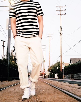 С чем носить коричневый плетеный браслет мужчине