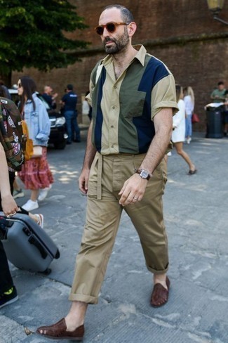 С чем носить коричневые плетеные лоферы мужчине