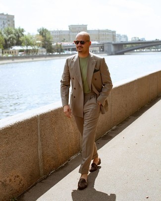 С чем носить коричневые плетеные лоферы мужчине