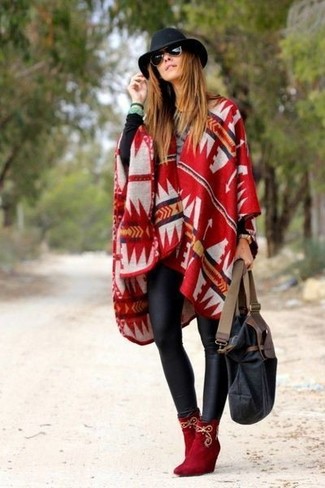 Какие леггинсы носить с темно-красными ботильонами