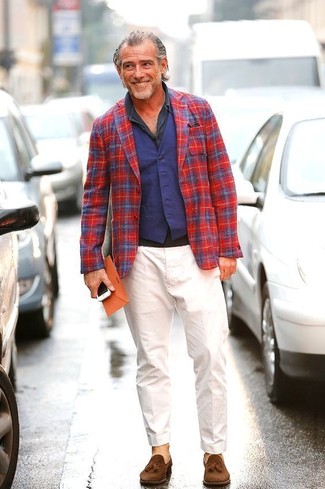 Какие футболки-поло носить с темно-красным пиджаком мужчине