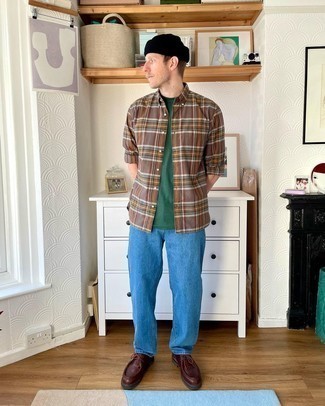 С чем носить темно-красные ботинки мужчине