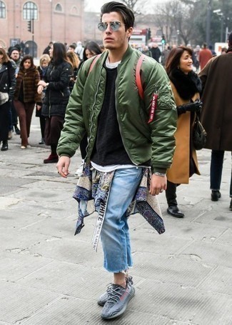 С чем носить темно-красный рюкзак из плотной ткани мужчине