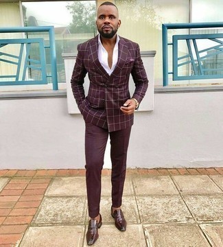 С чем носить темно-красный пиджак в клетку мужчине