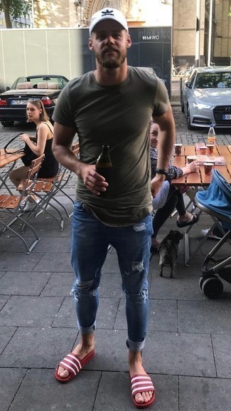 С чем носить темно-красные сланцы мужчине