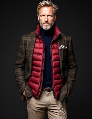 Какие пиджаки носить с темно-красной курткой без рукавов мужчине