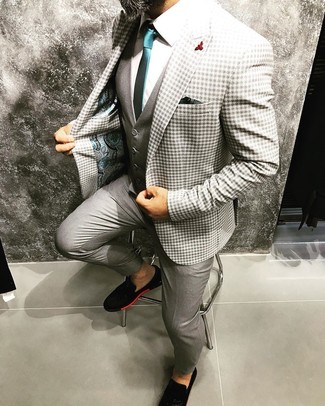 С чем носить темно-красную мужскую брошь