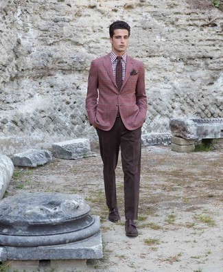 С чем носить темно-красный кожаный ремень мужчине