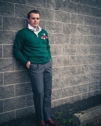 С чем носить темно-красные кожаные лоферы мужчине