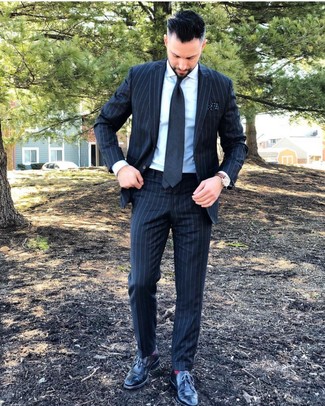 С чем носить темно-красные кожаные часы мужчине