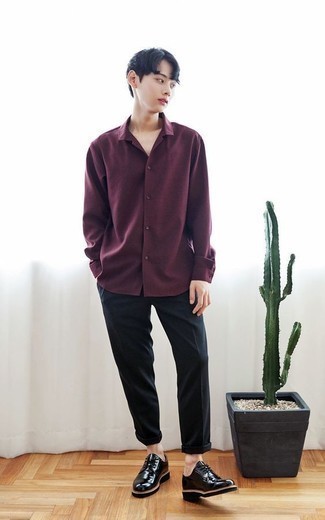 С чем носить темно-красную рубашку с длинным рукавом подросткам мужчине