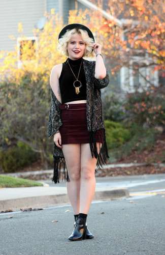 С чем носить темно-красную мини-юбку