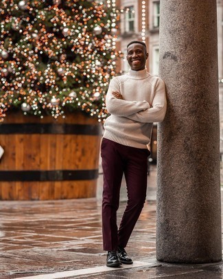 С чем носить темно-красные брюки мужчине