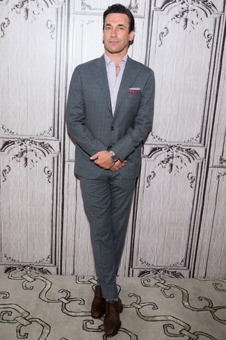 С чем носить темно-красный нагрудный платок в шотландскую клетку