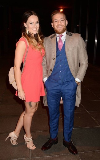 С чем носить темно-красные носки в горошек мужчине