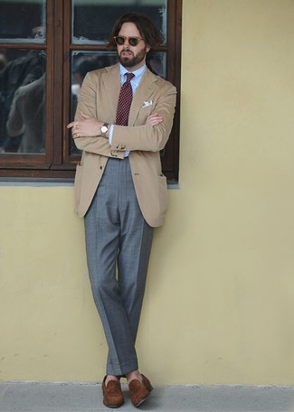 С чем носить темно-красный галстук в горошек мужчине