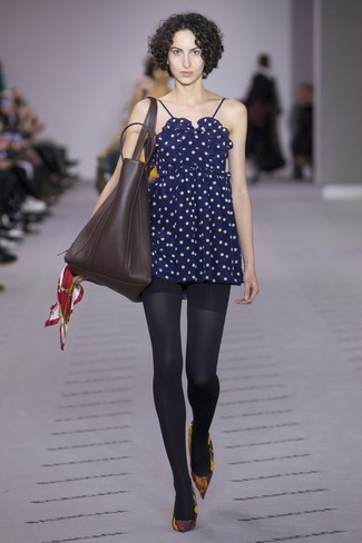 С чем носить темно-красные туфли