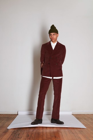 Какие монки носить с темно-красным костюмом