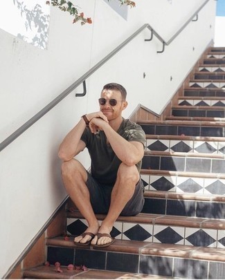 С чем носить темно-красные солнцезащитные очки мужчине