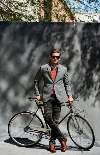 С чем носить темно-красные солнцезащитные очки мужчине