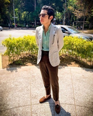 С чем носить темно-красные солнцезащитные очки мужчине