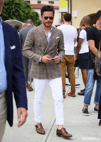 С чем носить темно-красные солнцезащитные очки мужчине