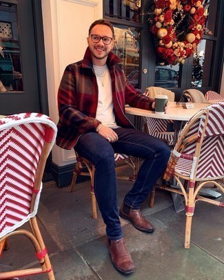 С чем носить темно-красную шерстяную куртку мужчине