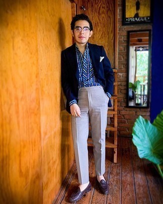 С чем носить темно-красные плетеные лоферы мужчине