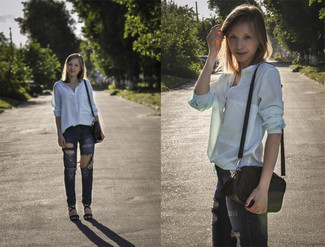 Как носить блузу на пуговицах с джинсами-бойфрендами