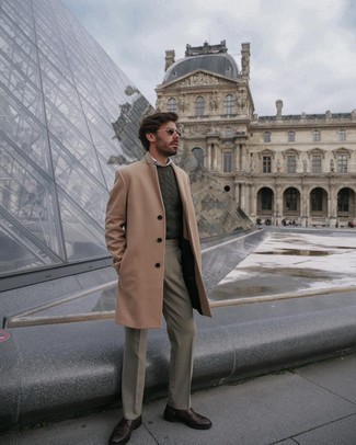 Как носить вязаный свитер с ботинками броги