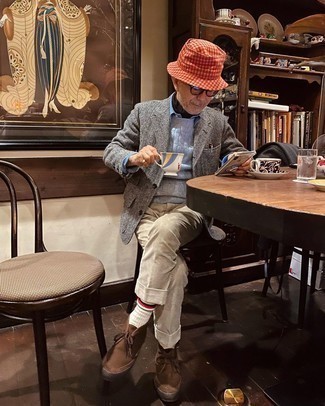 Как носить вязаный свитер с ботинками дезертами