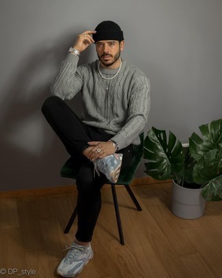 Как носить вязаный свитер с джинсами мужчине