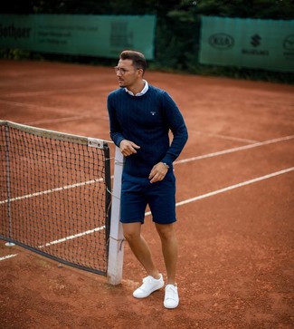 Как носить вязаный свитер с шортами мужчине