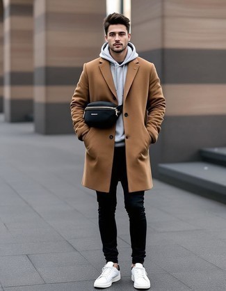 С чем носить светло-коричневое длинное пальто