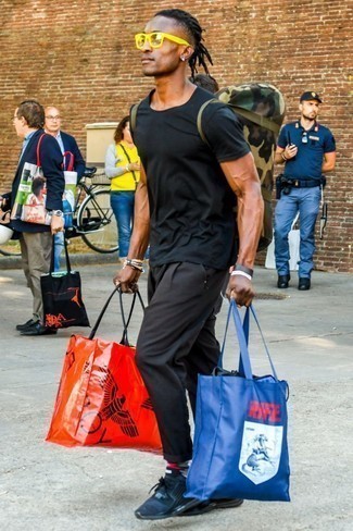 С чем носить сумку с камуфляжным принтом мужчине