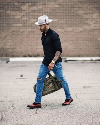 С чем носить сумку с камуфляжным принтом мужчине