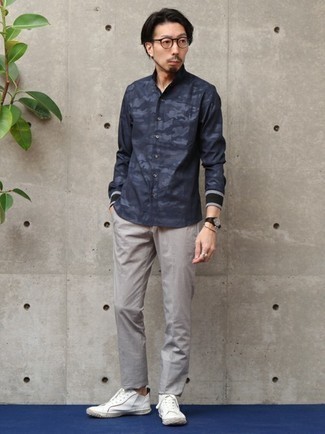 С чем носить рубашку с камуфляжным принтом мужчине