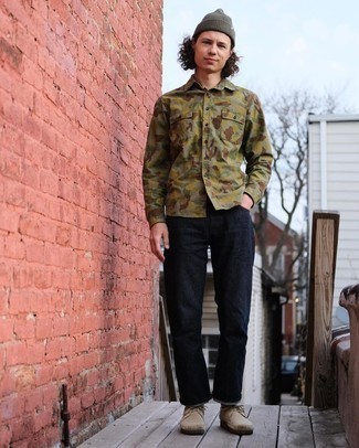 С чем носить рубашку с камуфляжным принтом мужчине