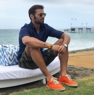 С чем носить шорты с камуфляжным принтом мужчине