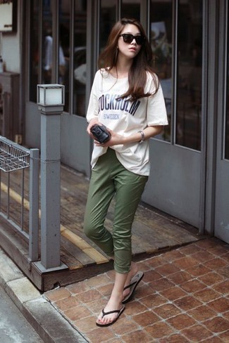 Как носить капри с вьетнамками