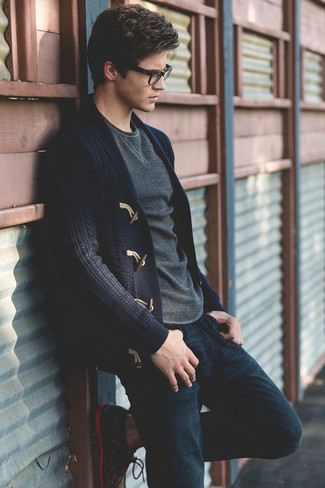 Как носить кардиган с топсайдерами