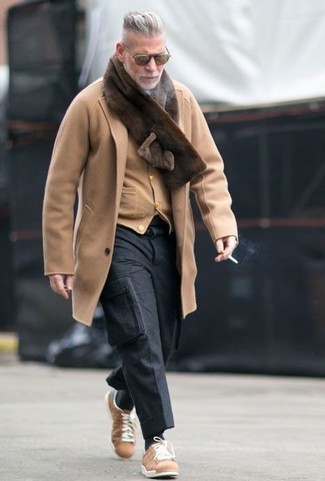 Как носить кардиган с брюками карго