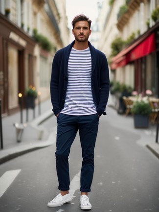 Как носить кардиган с брюками чинос