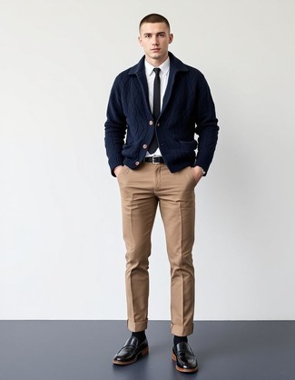 Как носить кардиган с брюками чинос