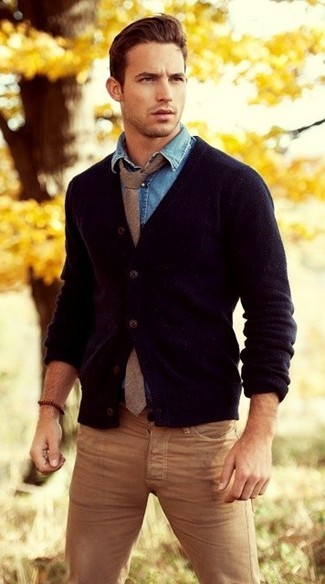 Как носить кардиган с джинсовой рубашкой мужчине