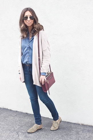 Как носить кардиган с лоферами женщине