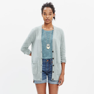 Как носить кардиган с шортами женщине