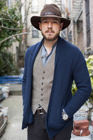 Как носить кардиган с жилетом