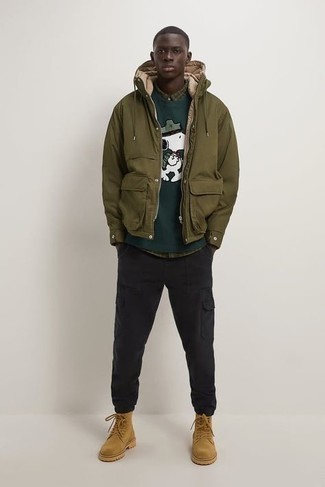 Как носить брюки карго с повседневными ботинками