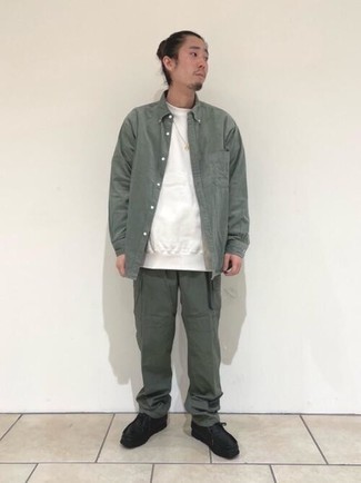 Как носить брюки карго с ботинками дезертами